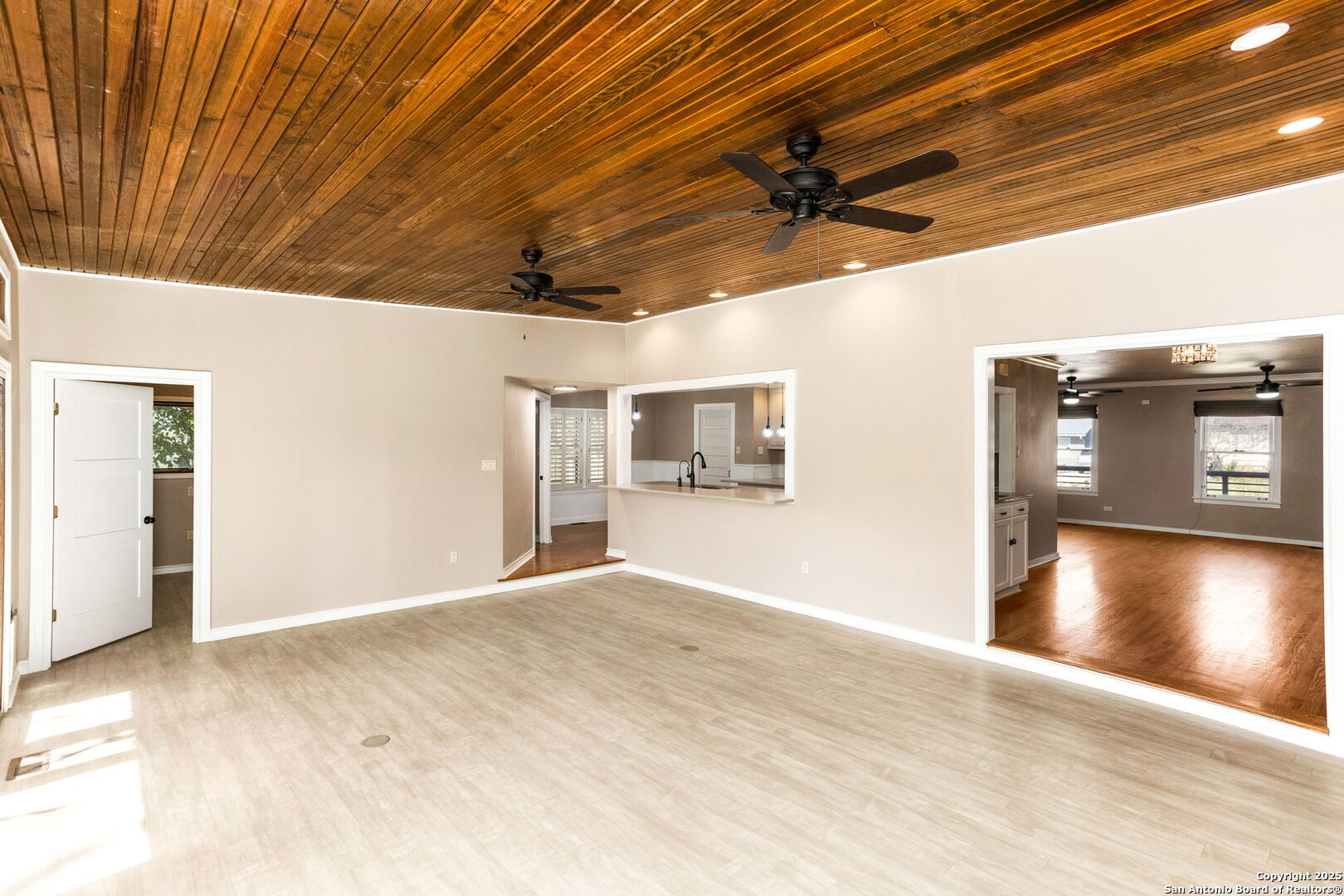 260 S HICKORY AVE, New Braunfels, TX 78130