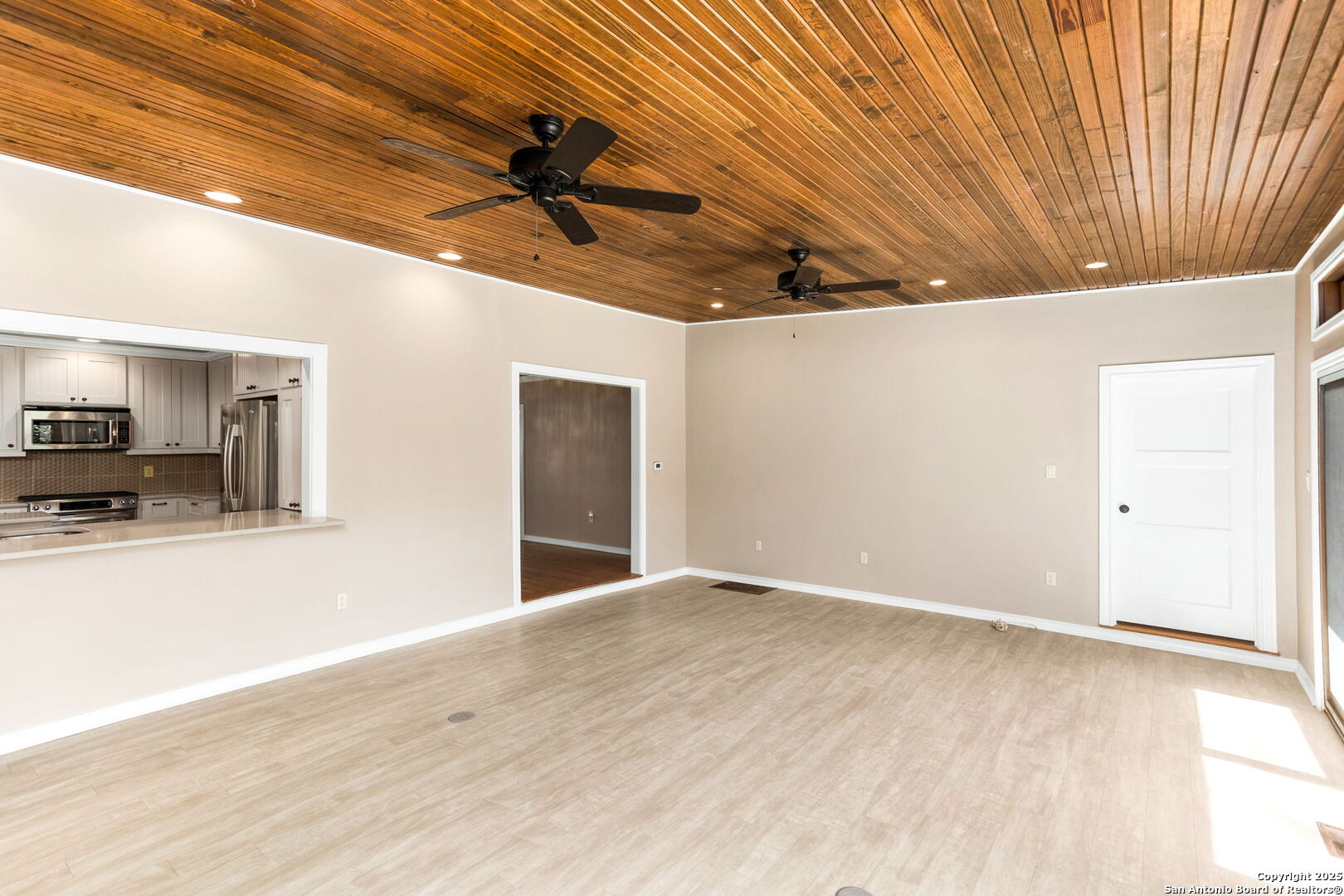 260 S HICKORY AVE, New Braunfels, TX 78130