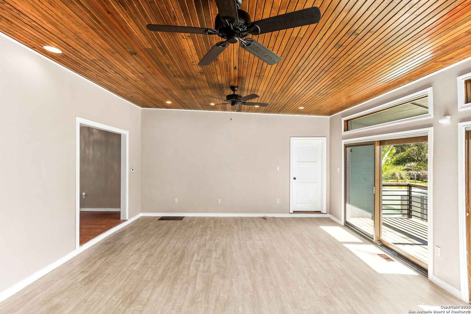 260 S HICKORY AVE, New Braunfels, TX 78130