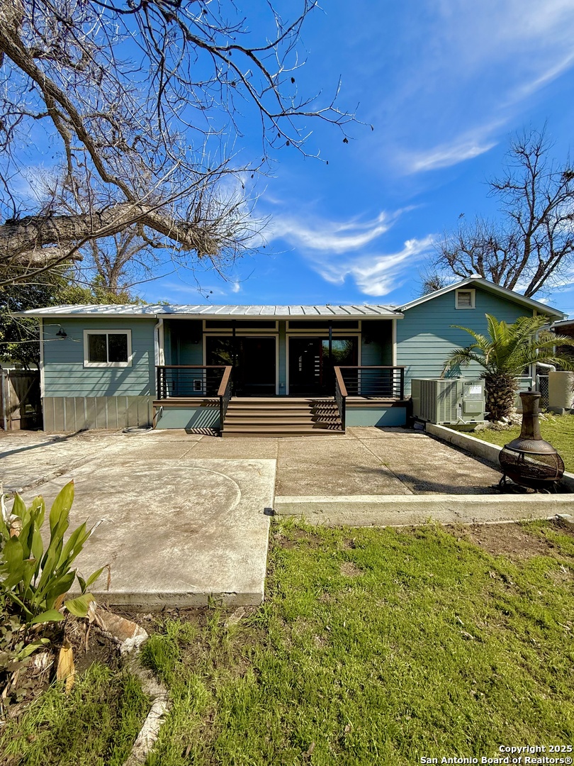 260 S HICKORY AVE, New Braunfels, TX 78130