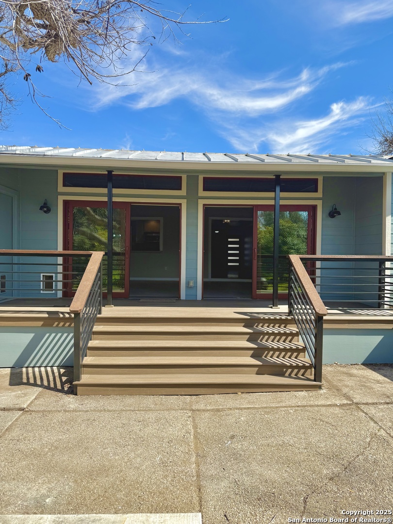 260 S HICKORY AVE, New Braunfels, TX 78130
