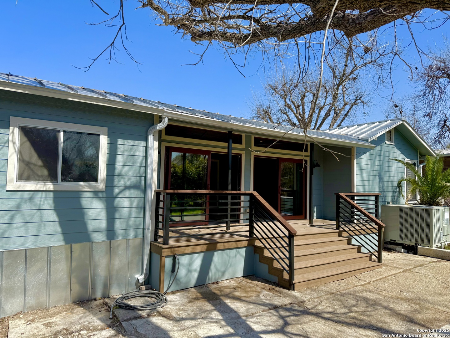 260 S HICKORY AVE, New Braunfels, TX 78130