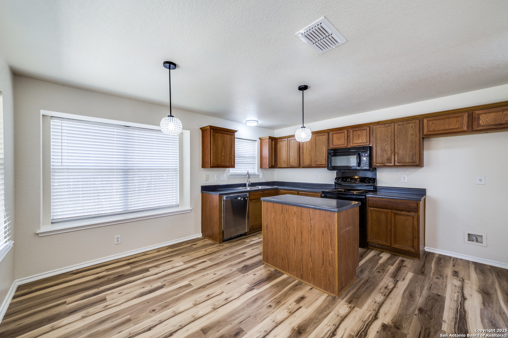 2434 Dove Crossing, New Braunfels, TX 78130