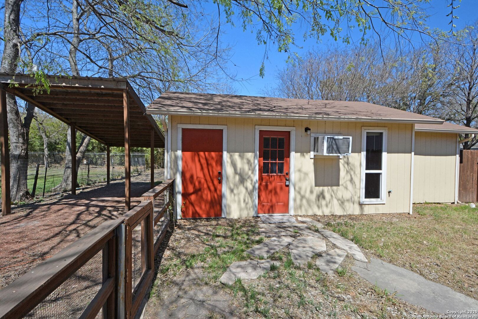 3174 BOON ST, Seguin, TX 78155
