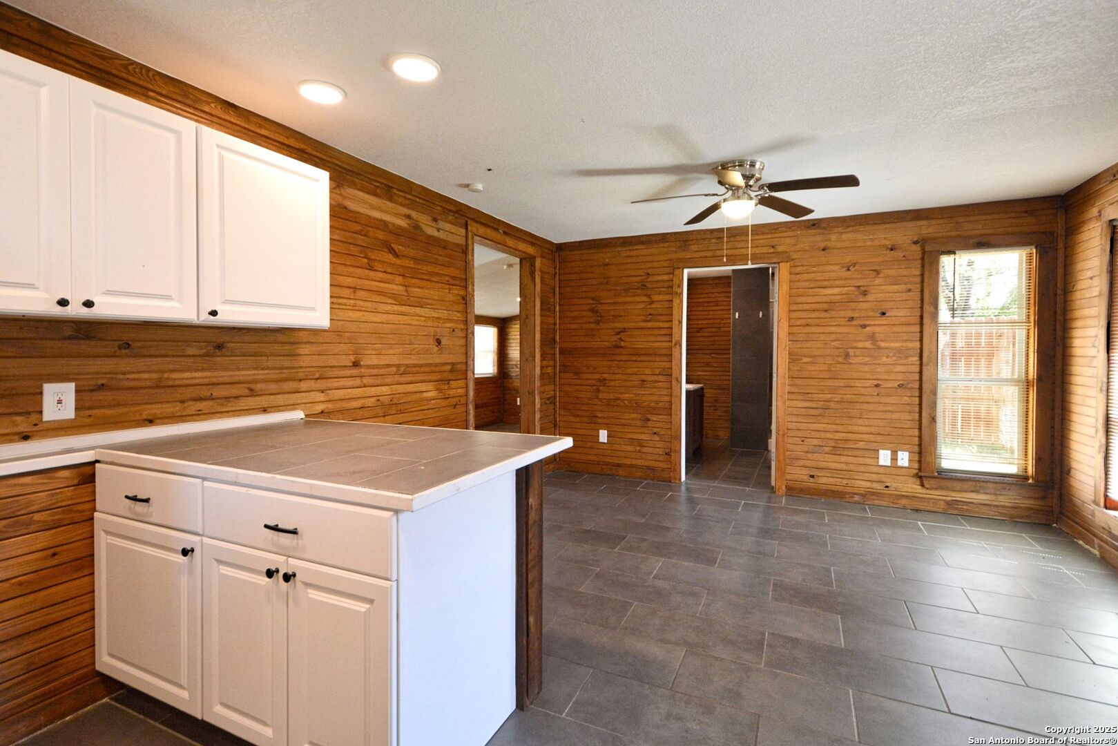 3174 BOON ST, Seguin, TX 78155