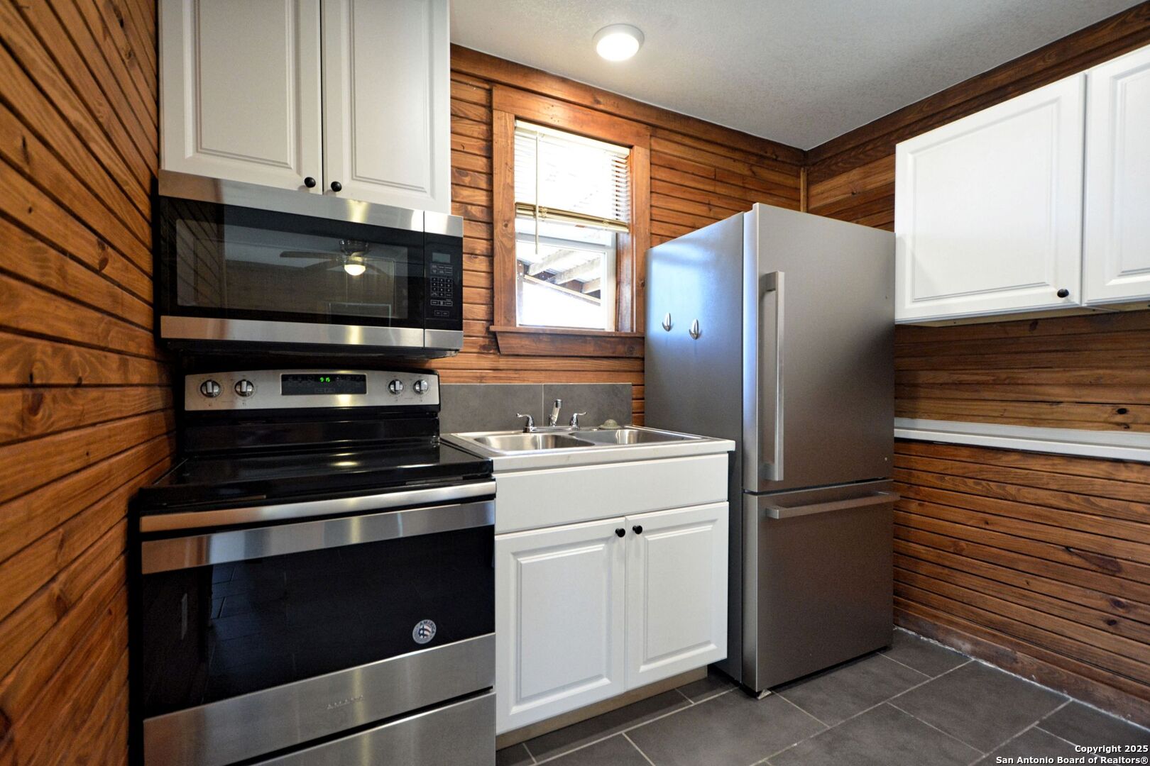 3174 BOON ST, Seguin, TX 78155