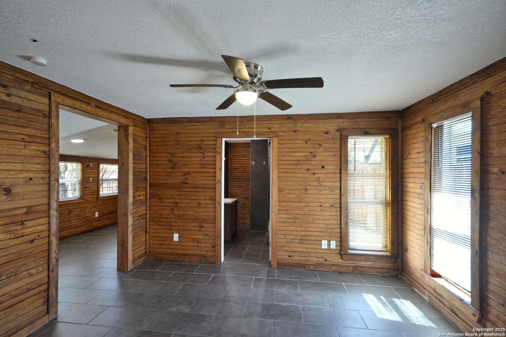 3174 BOON ST, Seguin, TX 78155