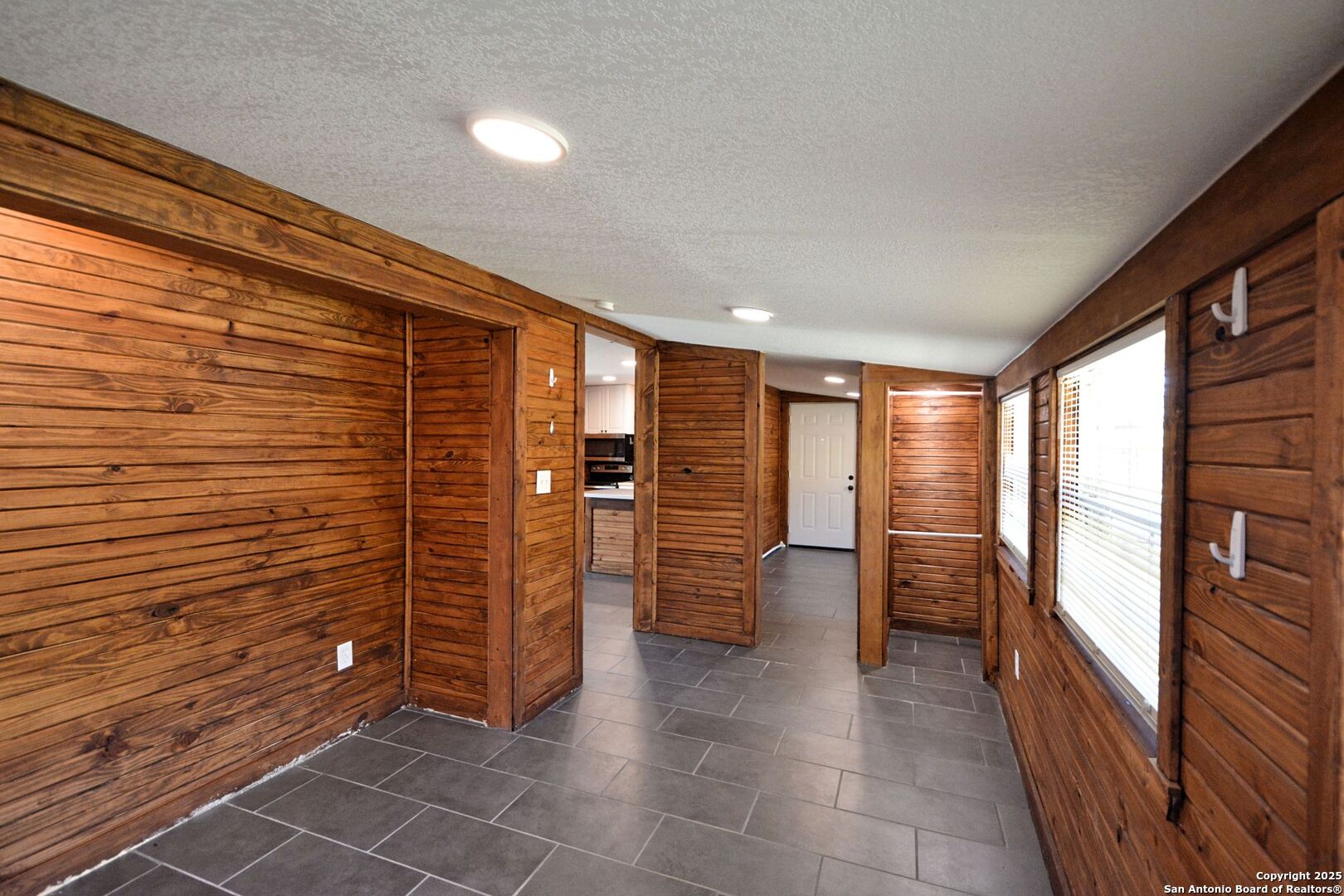 3174 BOON ST, Seguin, TX 78155