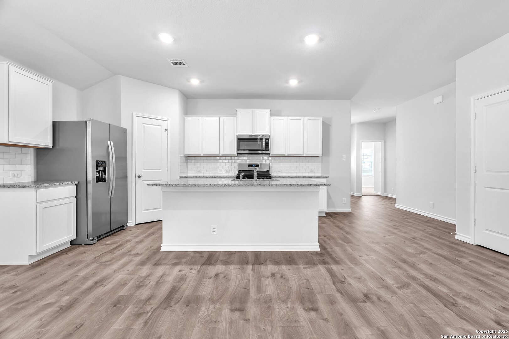 21231 Watercourse Way,San Antonio, TX 78266