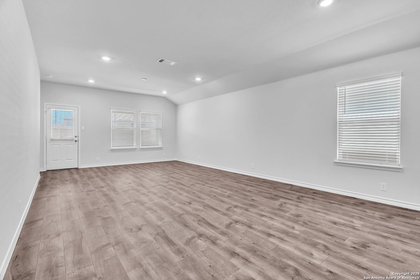 21231 Watercourse Way,San Antonio, TX 78266