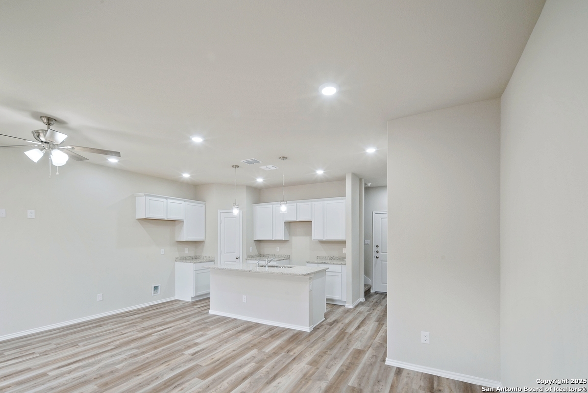 9193 DIETZ ELKHORN RD, #34, Boerne, TX 78015