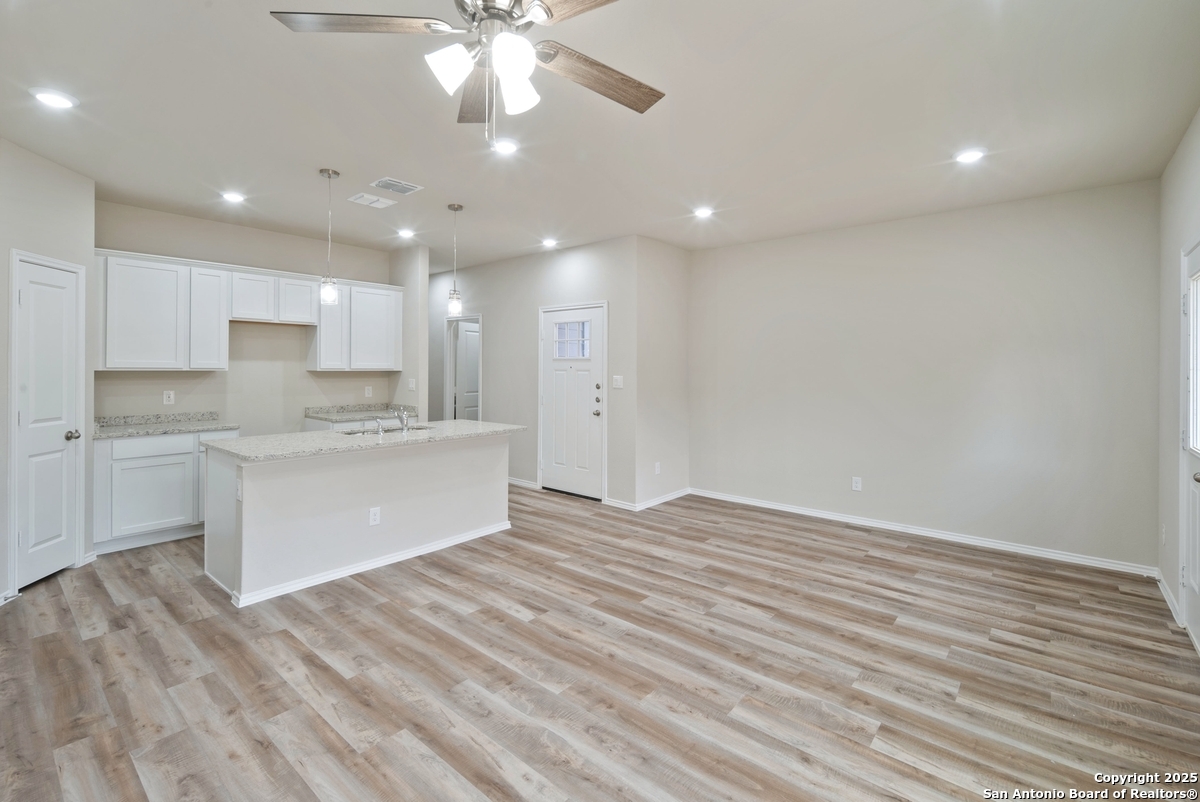 9193 DIETZ ELKHORN RD, #34, Boerne, TX 78015