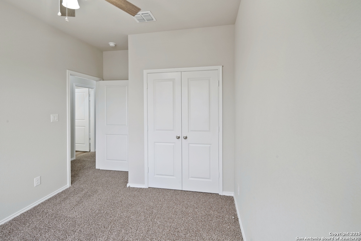9193 DIETZ ELKHORN RD, #34, Boerne, TX 78015