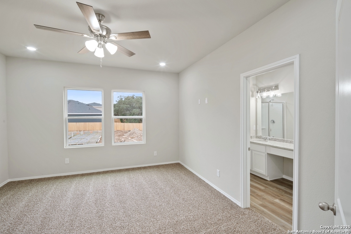 9193 DIETZ ELKHORN RD, #34, Boerne, TX 78015