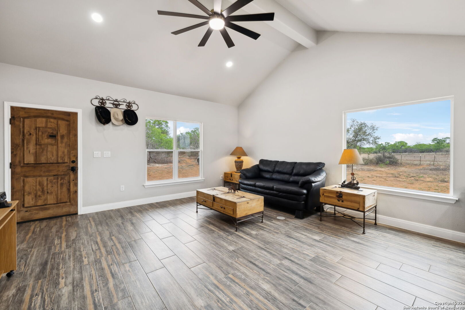 20922 KINNEY RD, Somerset, TX 78069