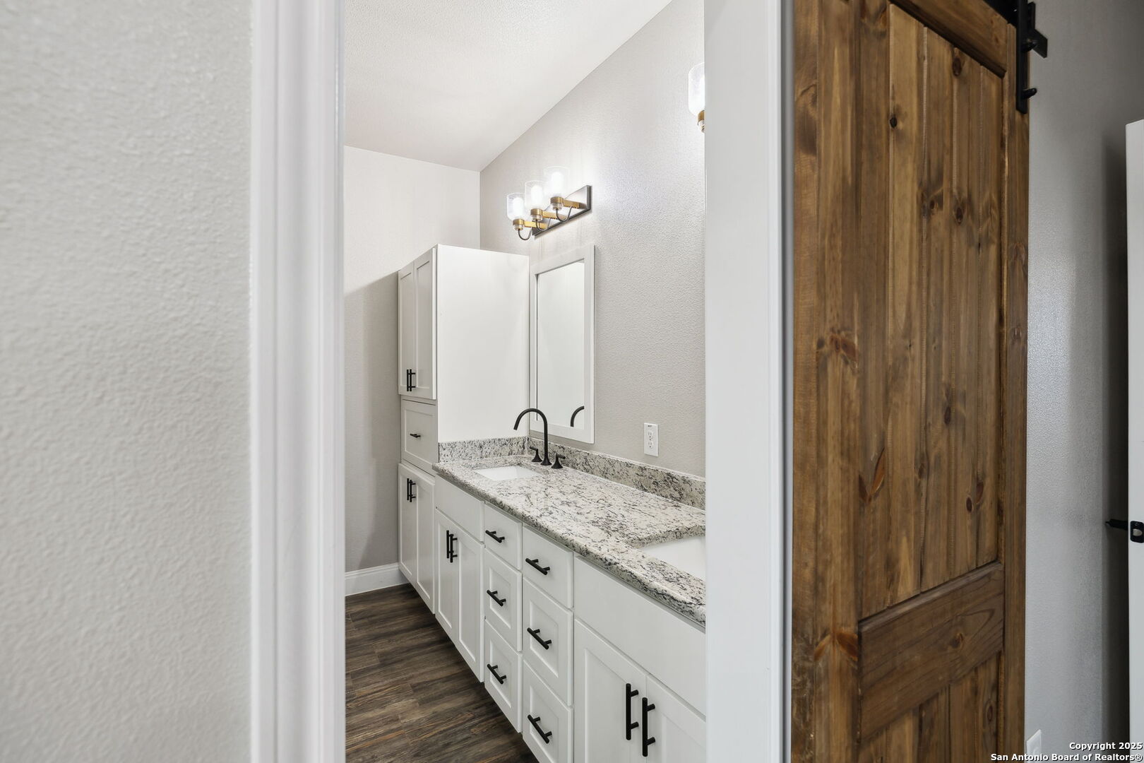 20922 KINNEY RD, Somerset, TX 78069