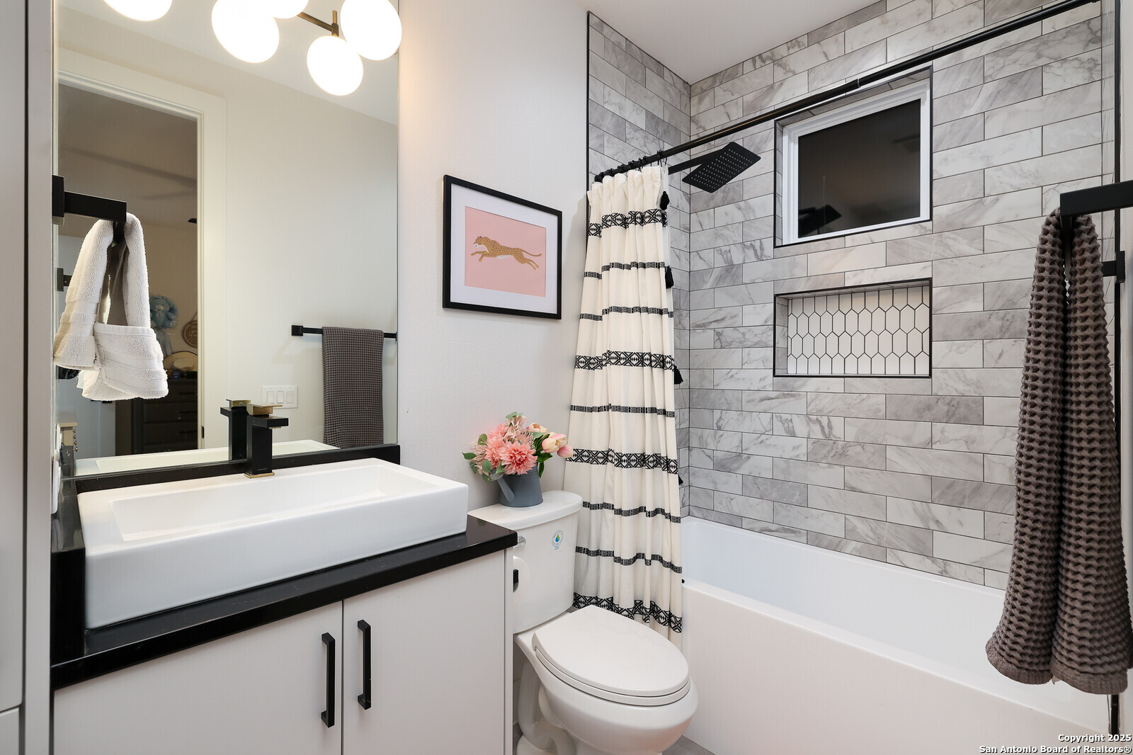 Bathroom with 4th bedroom