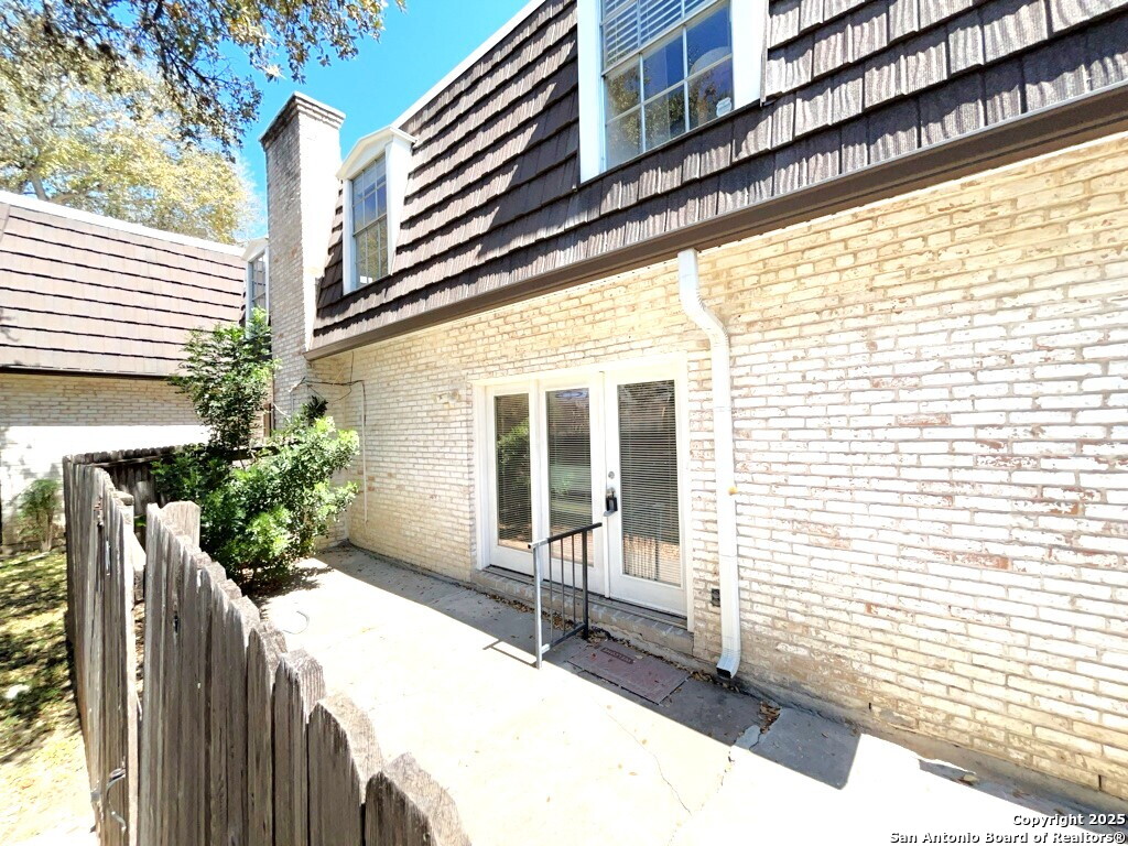 image of 8038 Broadway, San Antonio, TX 78209