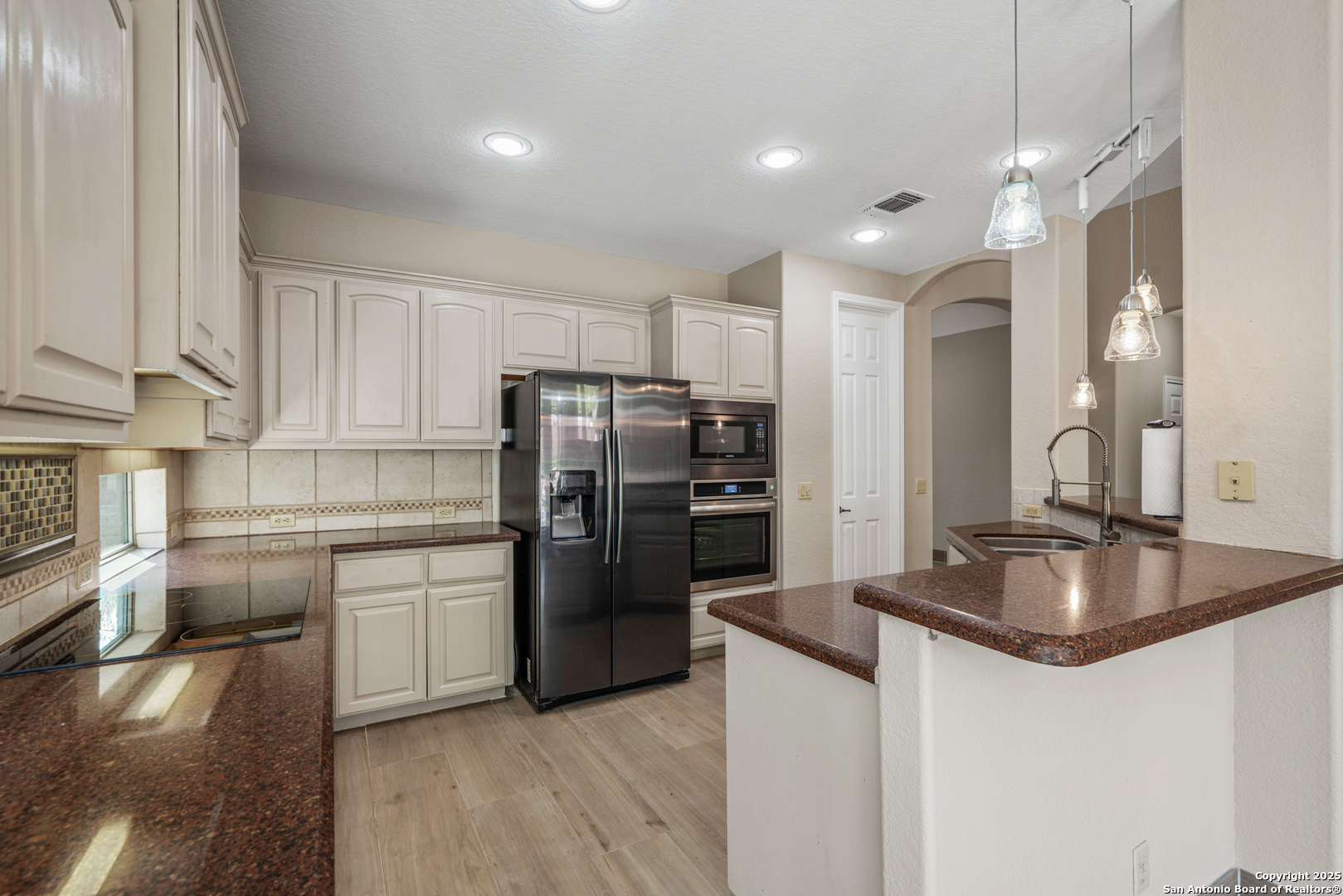 23007 Osprey Rdg, San Antonio, TX 78260