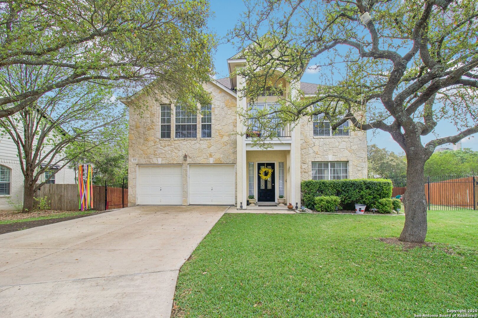606 Mesa Ln Listing Cover Image