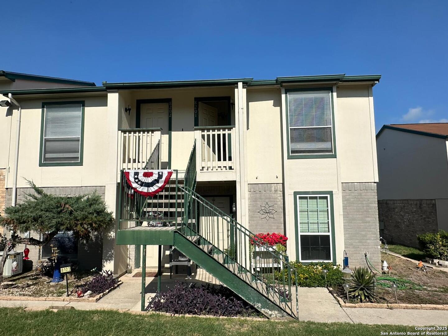 4949 Hamilton Wolfe Rd Listing Cover Image