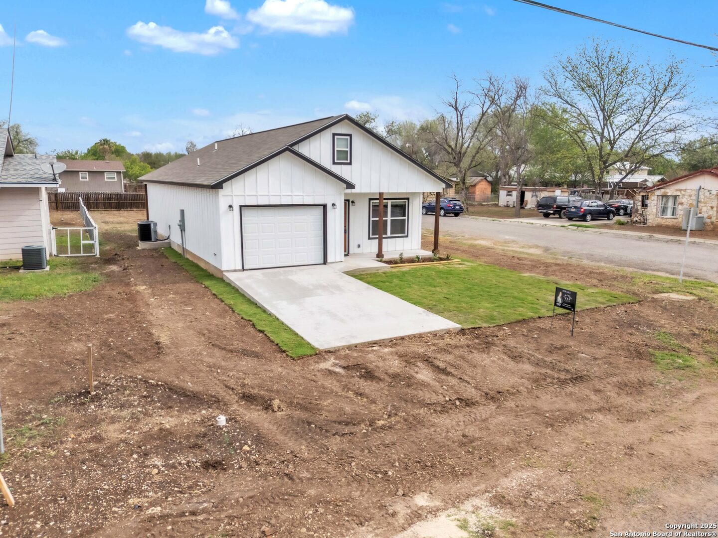 Homes for sale in Hondo, TX | 1702 17Th, Hondo, TX 78861 | MLS# 1854862