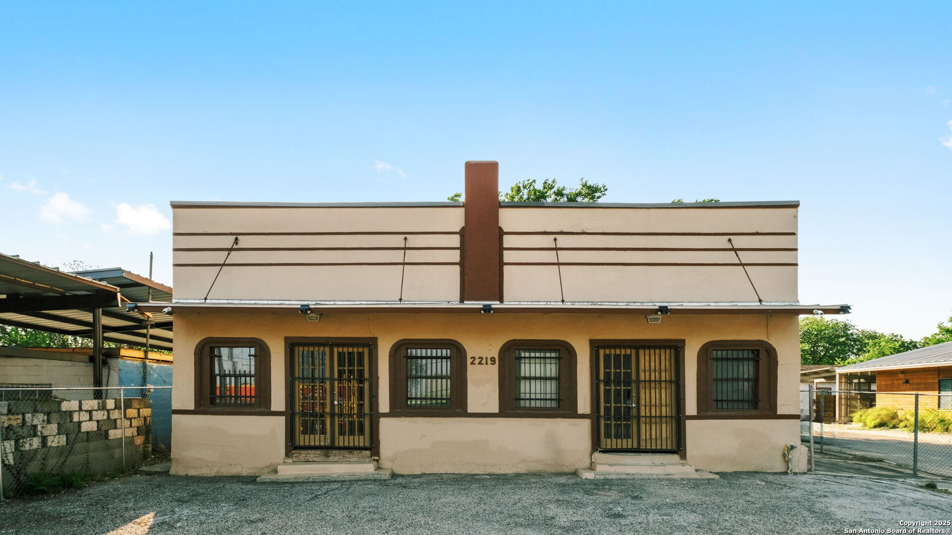 Opportunity to own your own retail building in the Lone Star Neighborhood of Southtown with on-site parking on a corner lot facing S Flores.  Shell open plan interior with high ceilings and wood trusses, New TPO roof in 2022.  Plumbing in place for restrooms, parking on-site and frontage with access from both S Flores and Forrest.  A few blocks from San Pedro Creek.