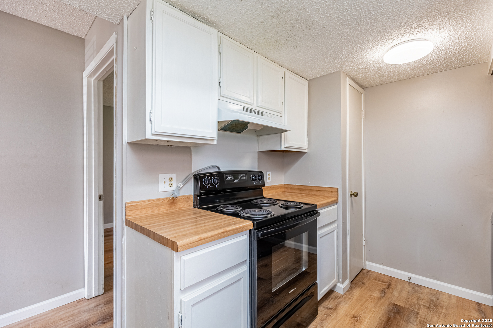 6307 WINDSOR CASTLE, #1, San Antonio, TX 78218