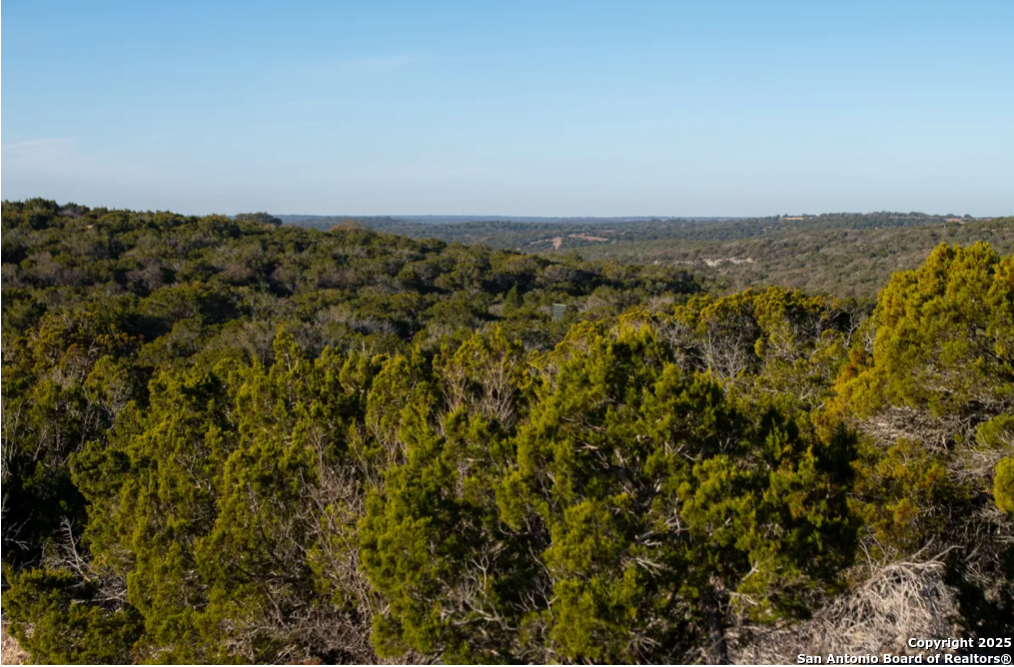 350 SD 23110, Rocksprings, TX 78880