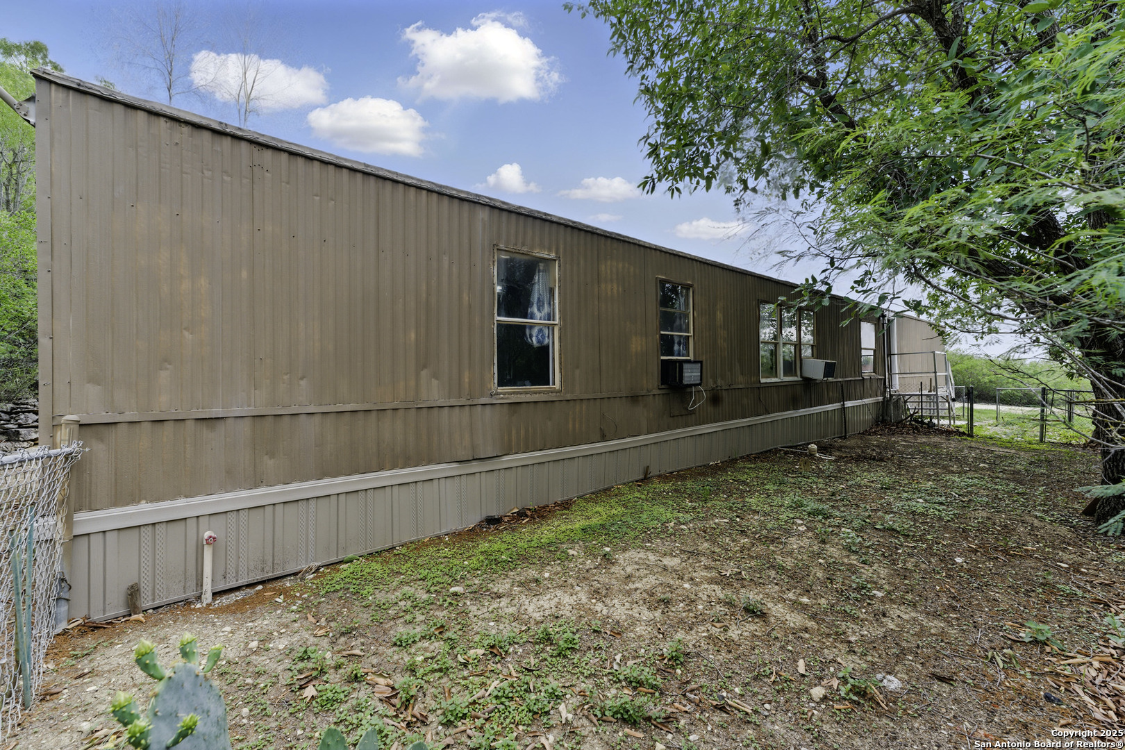 Fenced Side yard 