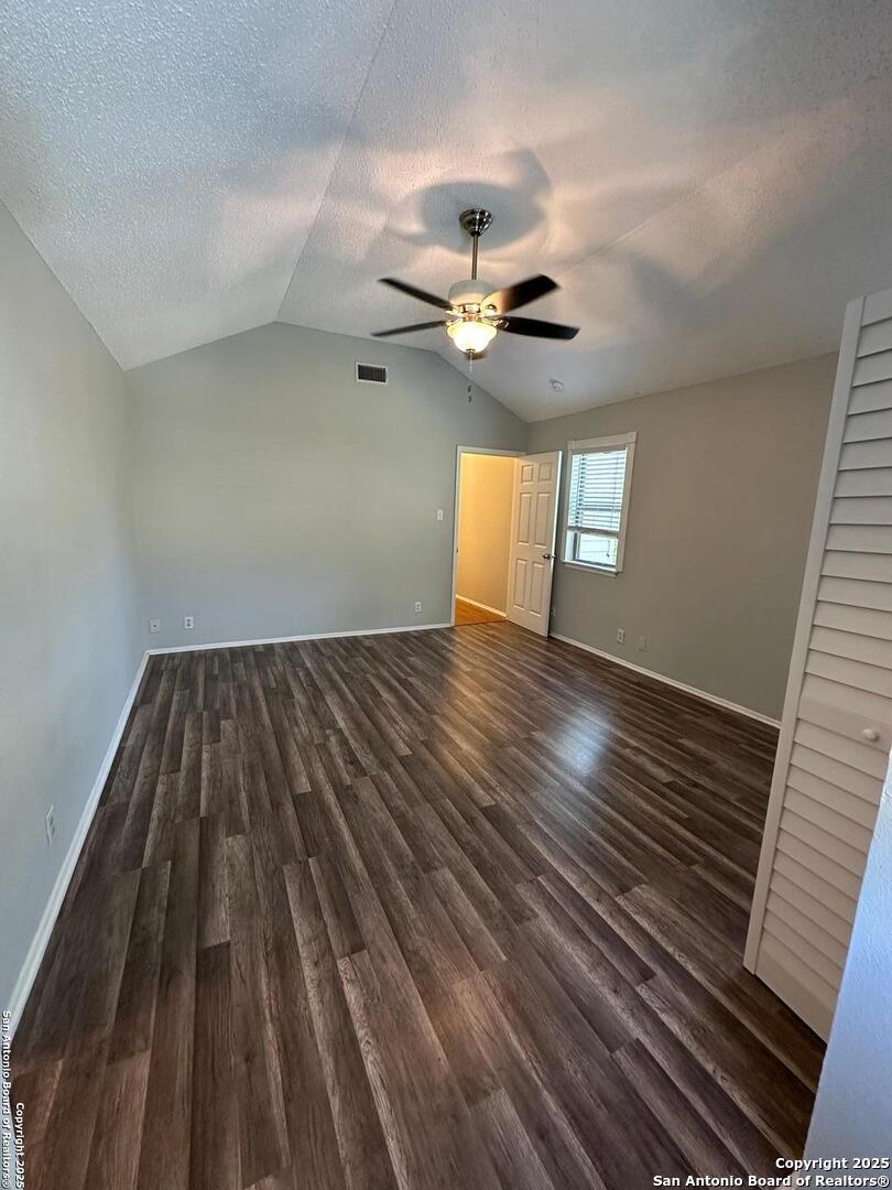 8573 ECHO CREEK LN, San Antonio, TX 78240