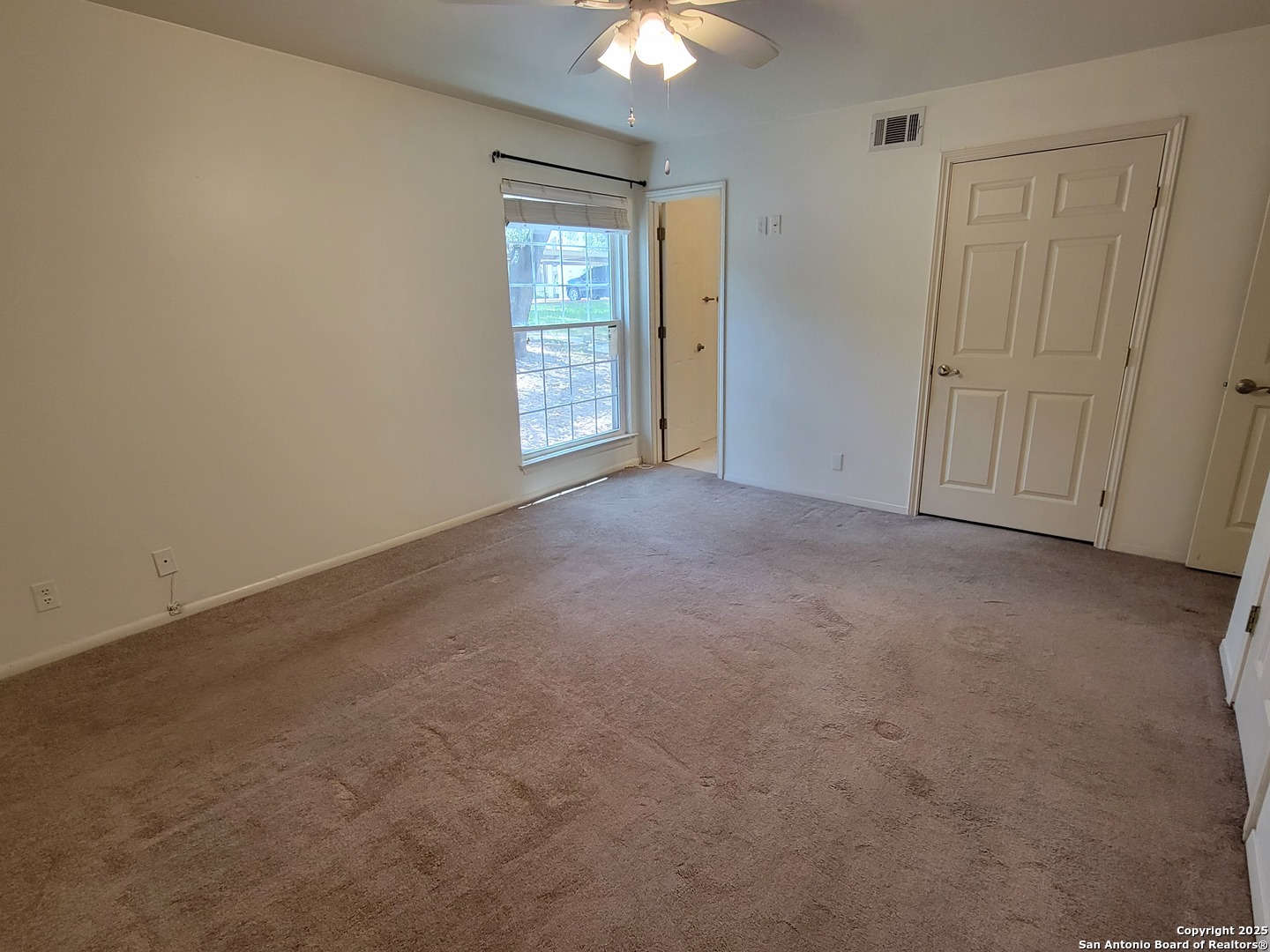 8702 Village Dr, #204, San Antonio, TX 78217