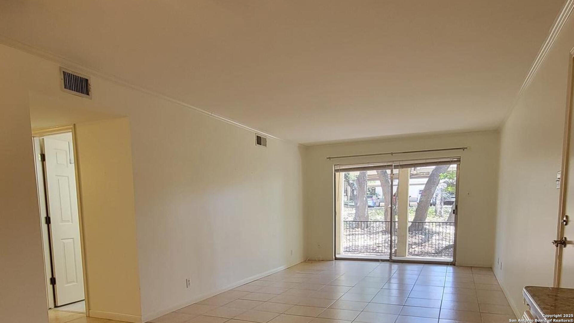 8702 Village Dr, #204, San Antonio, TX 78217