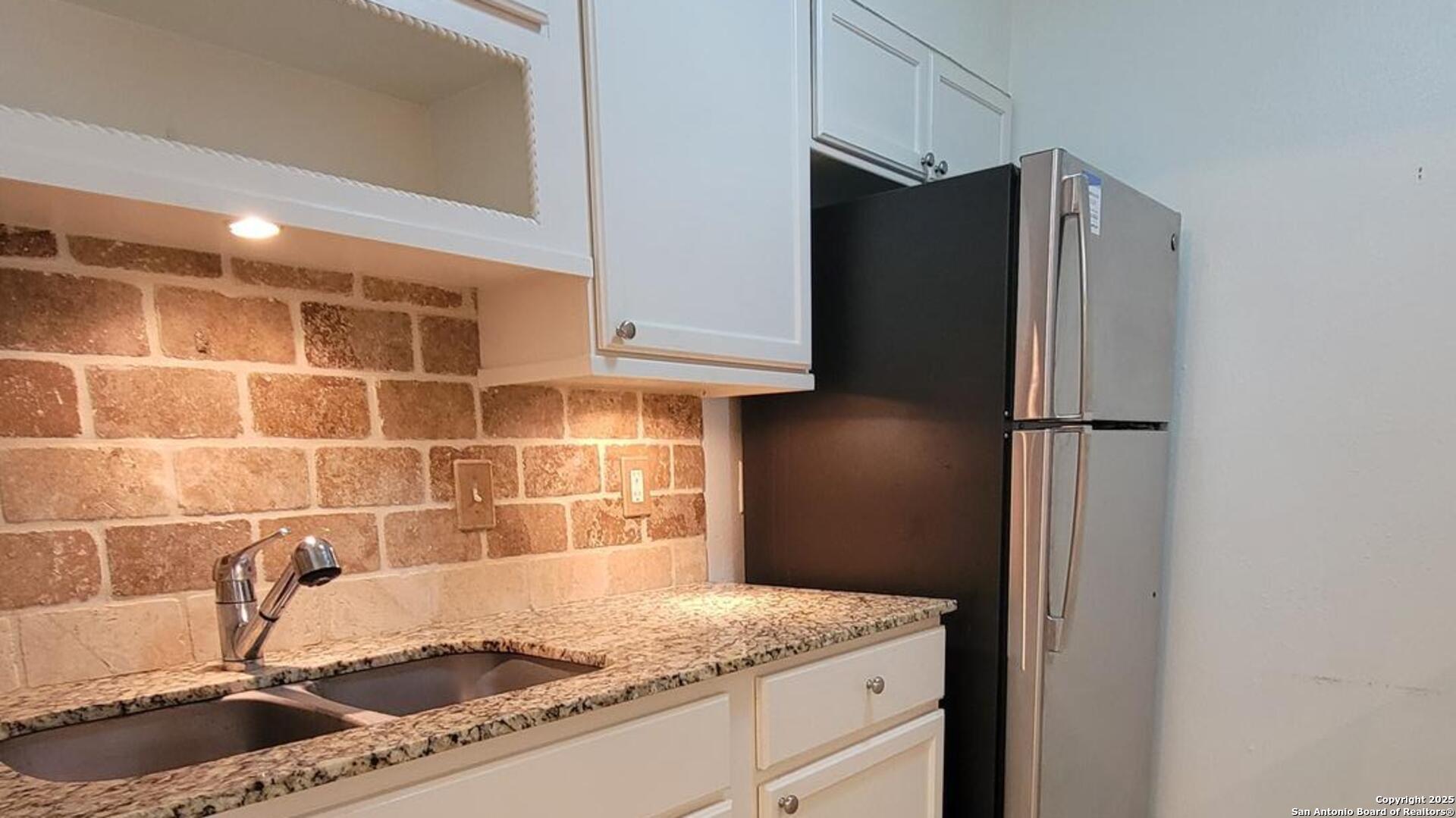 8702 Village Dr, #204, San Antonio, TX 78217