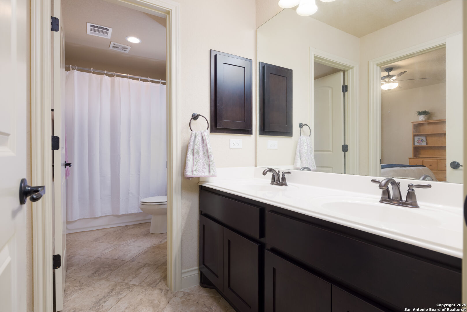 Upstairs Bathroom (1 of 2)