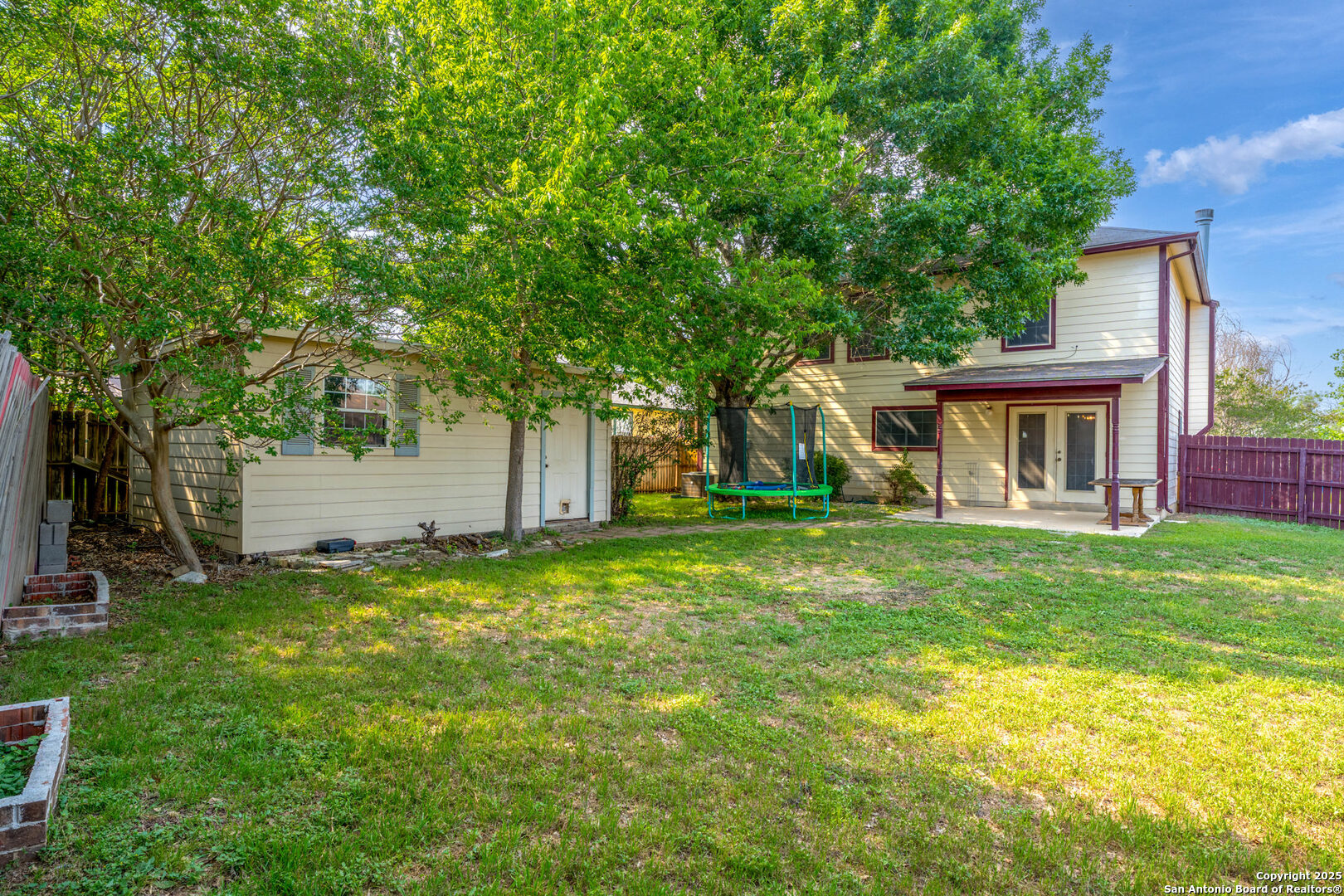 1130 STONE GDN, New Braunfels, TX 78130