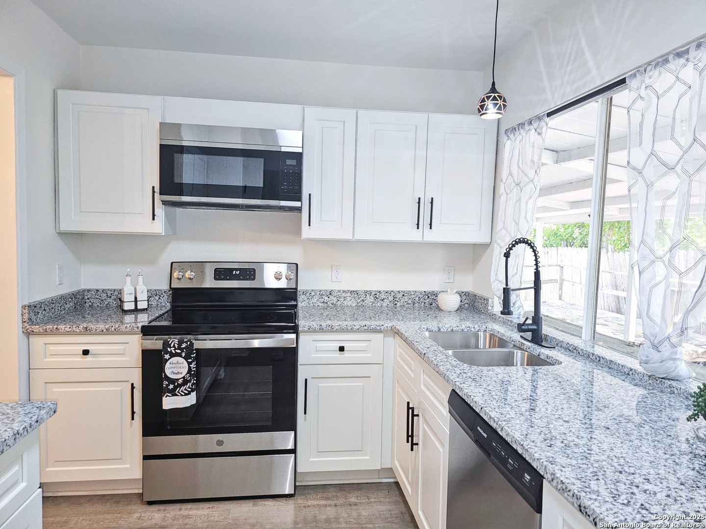 6606 LAKE GLEN ST, San Antonio, TX 78244