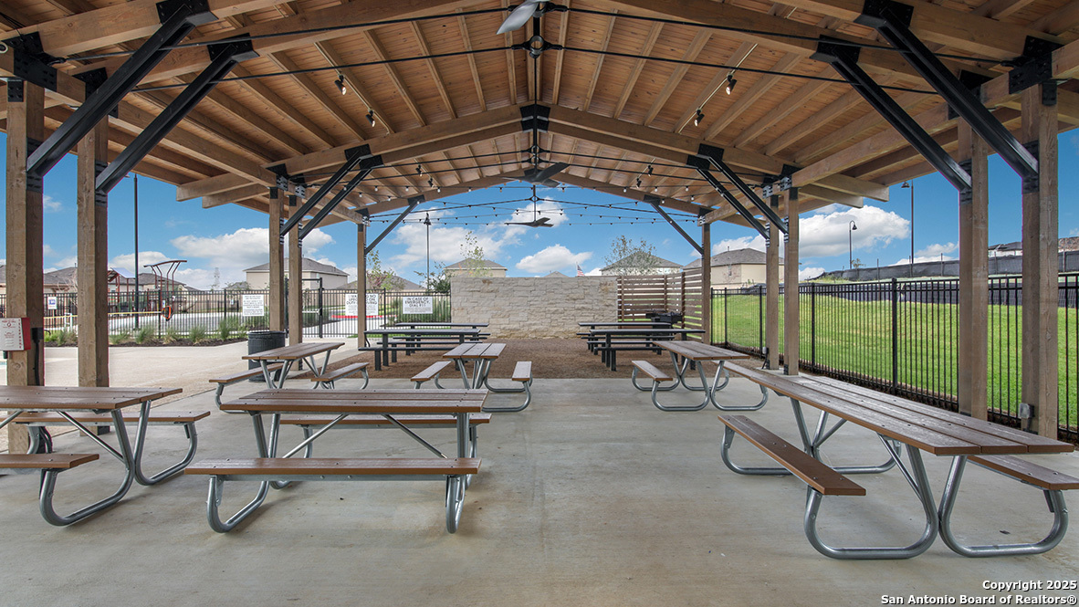 10828 Kiku, San Antonio, TX 78252