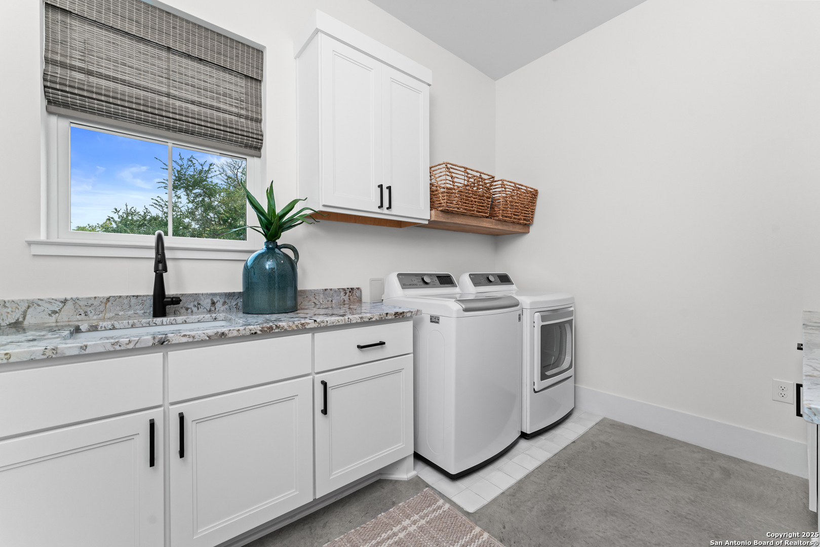 1257 ADYSON RIDGE DR, Bulverde, TX 78163