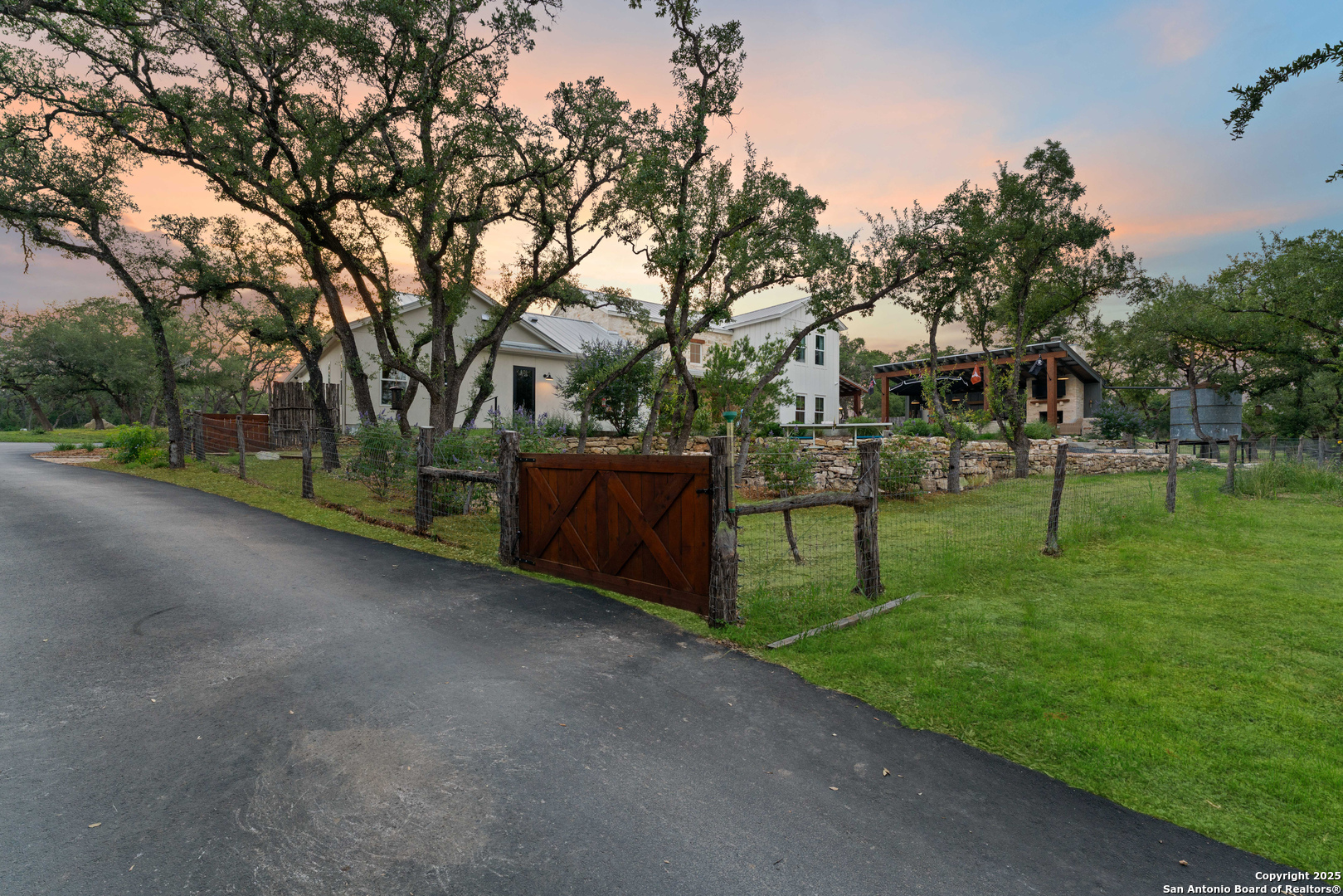 1257 ADYSON RIDGE DR, Bulverde, TX 78163