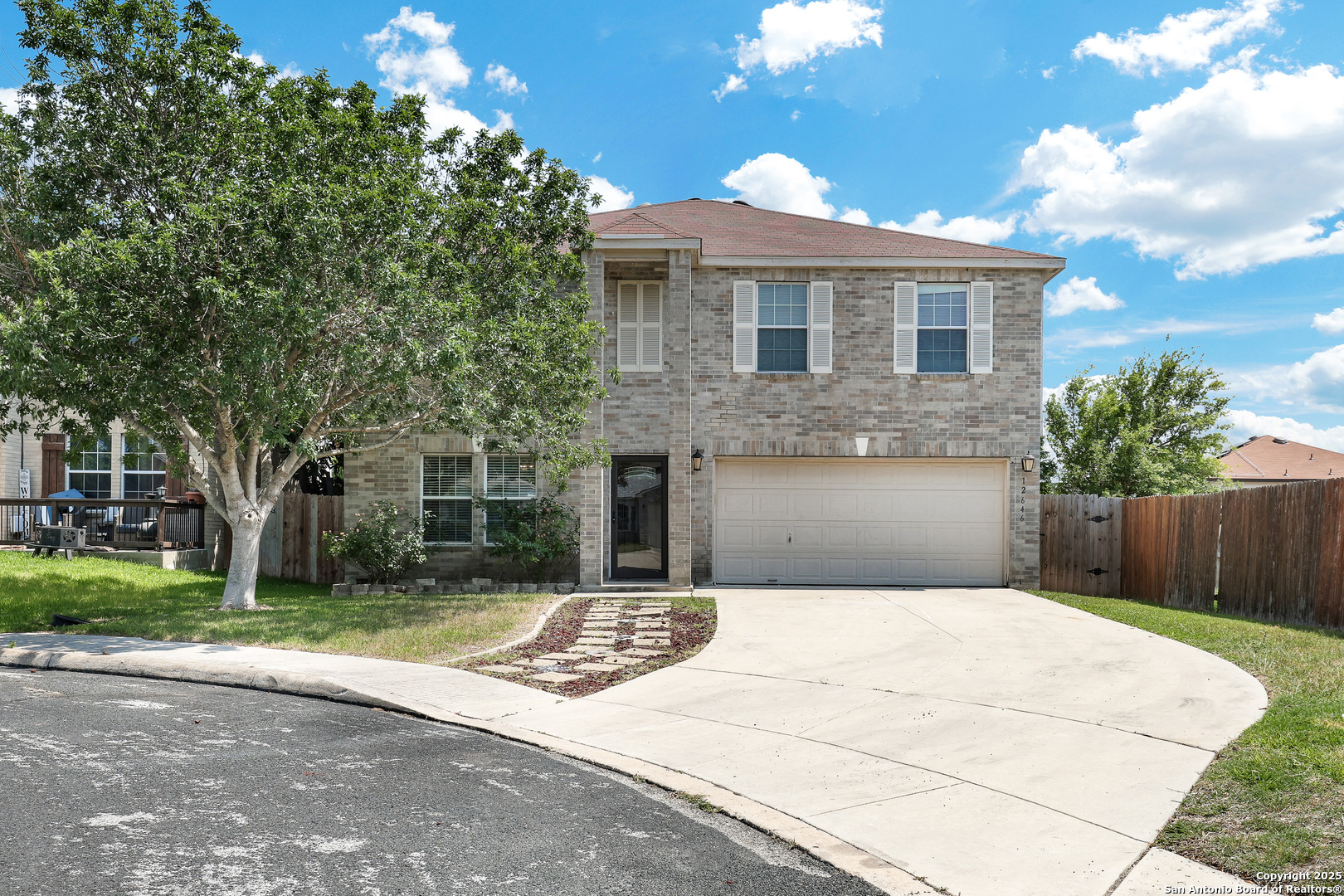 12646 Moon Strm Listing Cover Image