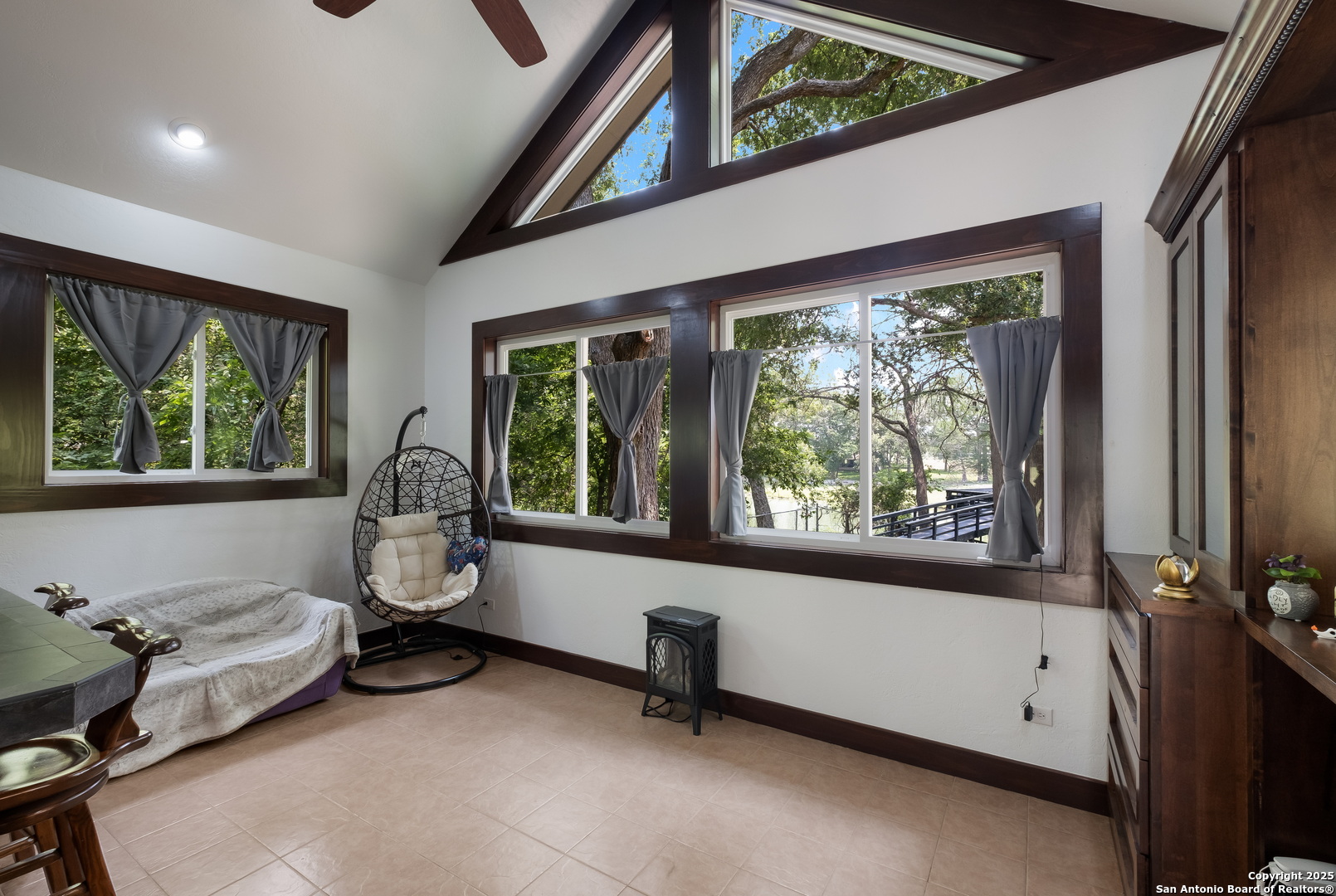 River House family room