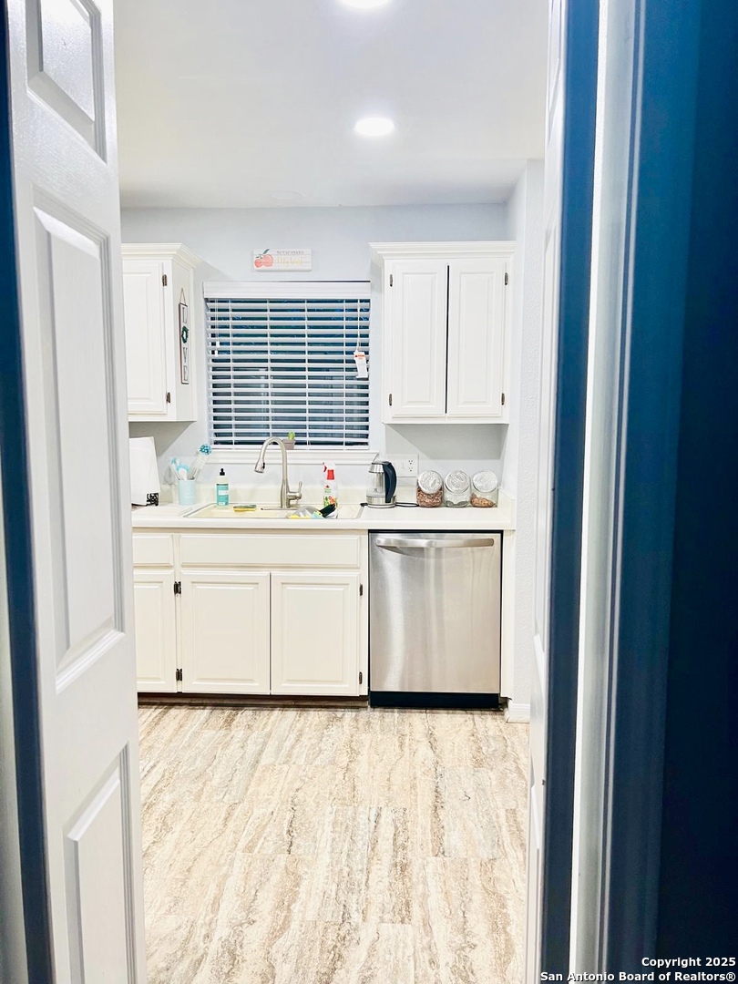 701 Thetford, San Antonio, TX 78254