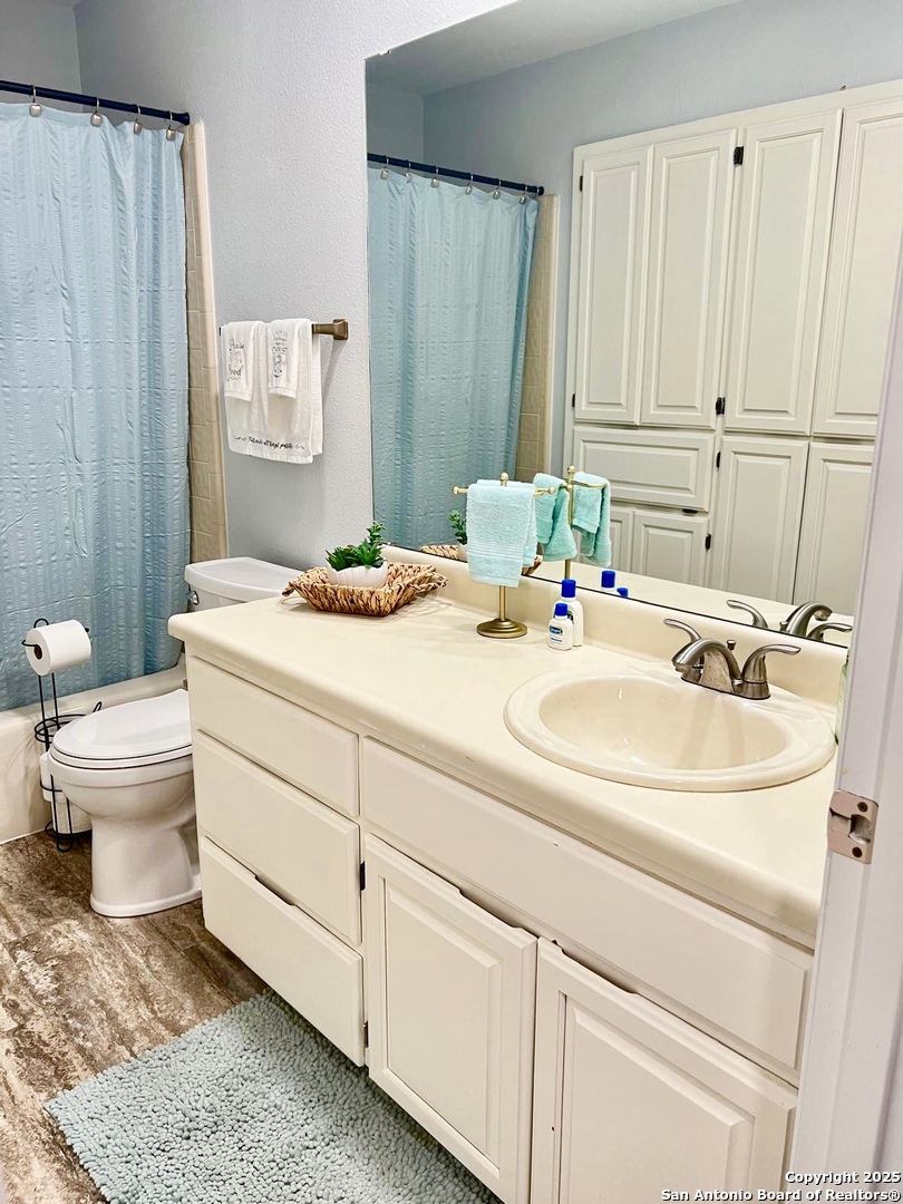 701 Thetford, San Antonio, TX 78254