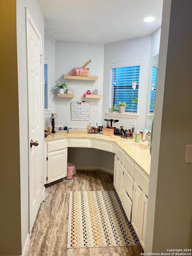 701 Thetford, San Antonio, TX 78254