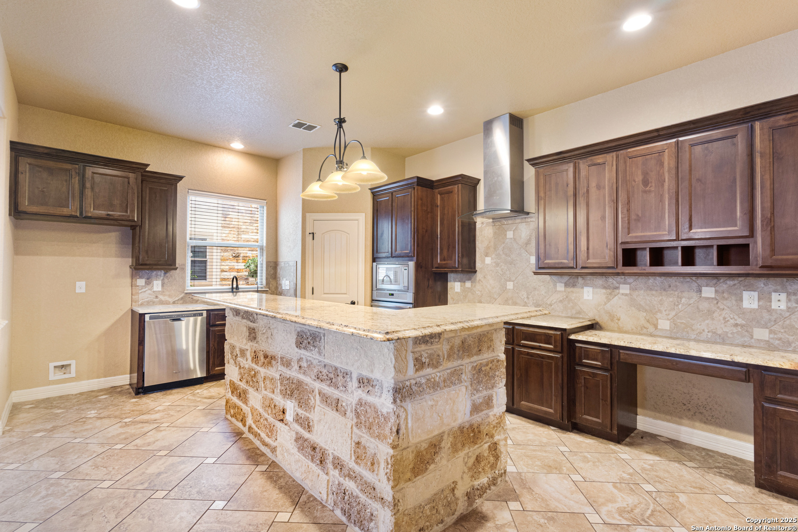 5921 Whitby 101,San Antonio, TX 78240