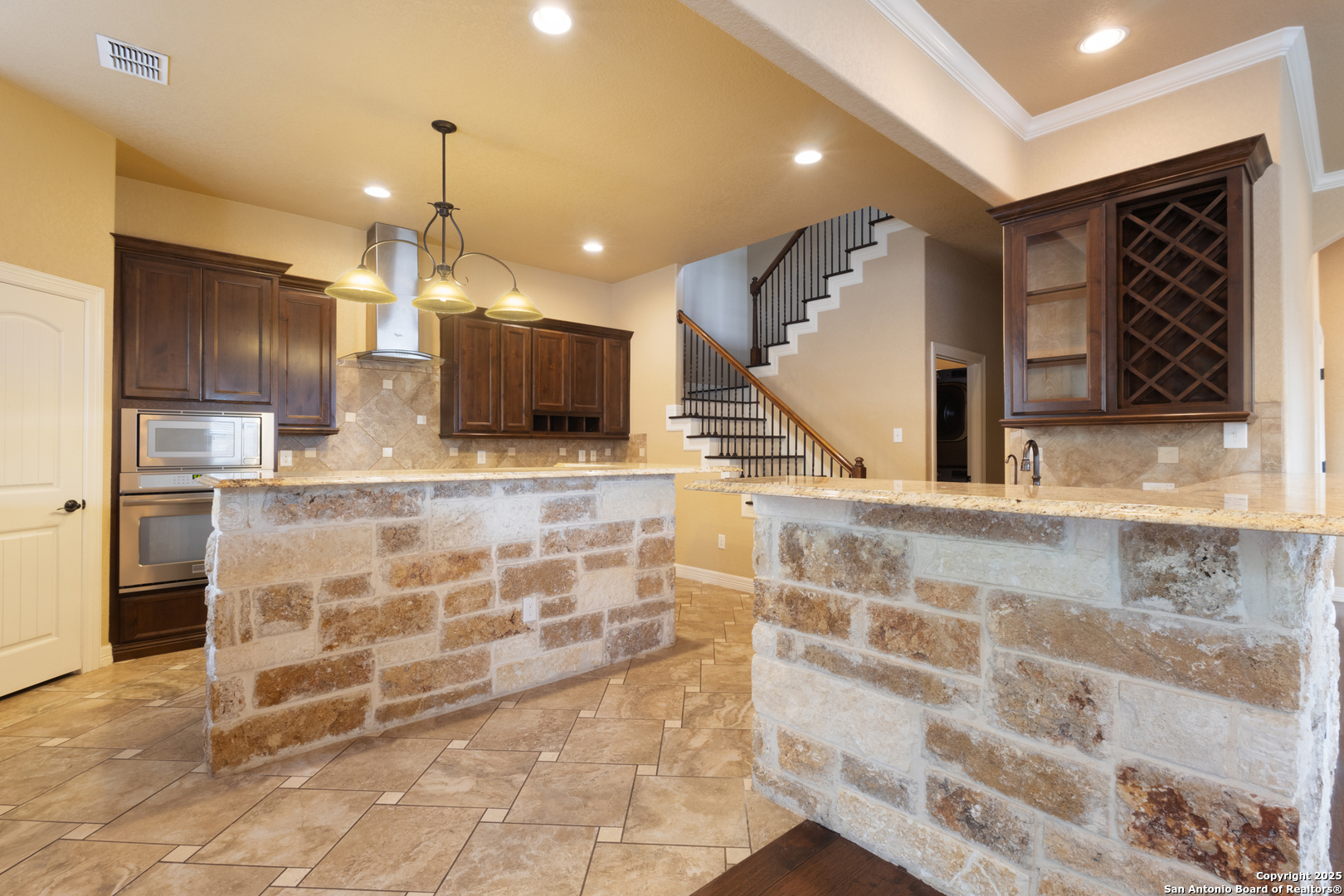 5921 Whitby 101,San Antonio, TX 78240