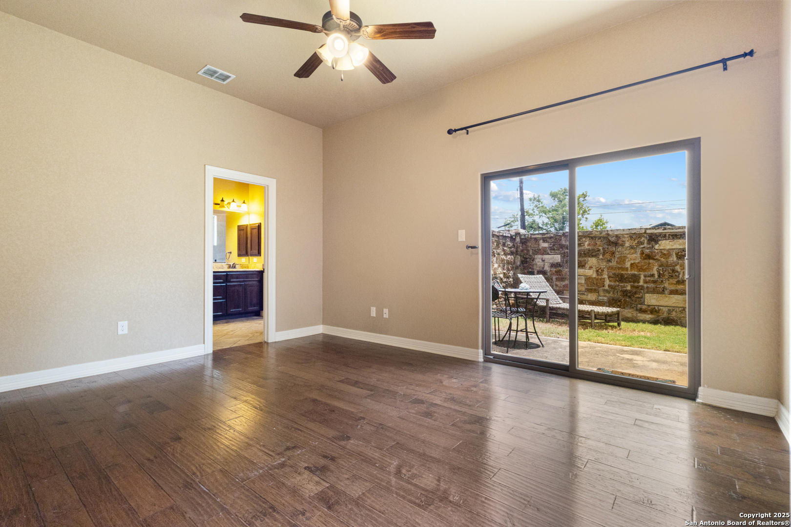 5921 Whitby 101,San Antonio, TX 78240