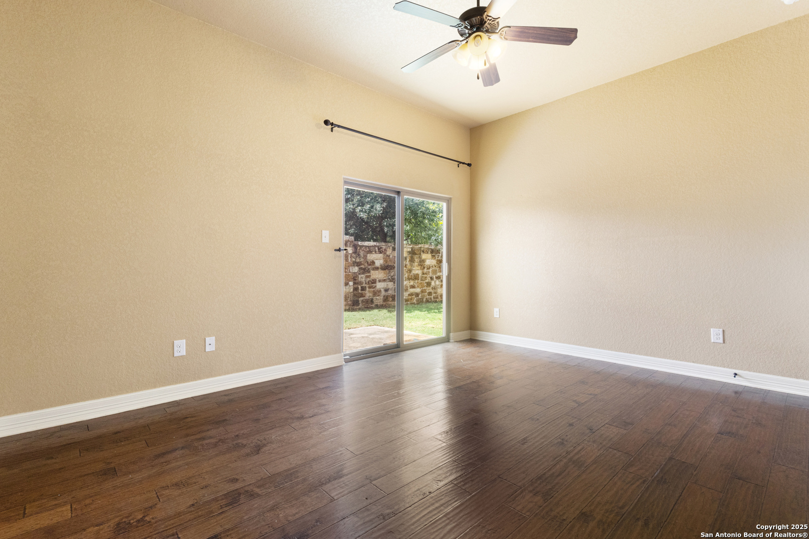 5921 Whitby 101,San Antonio, TX 78240