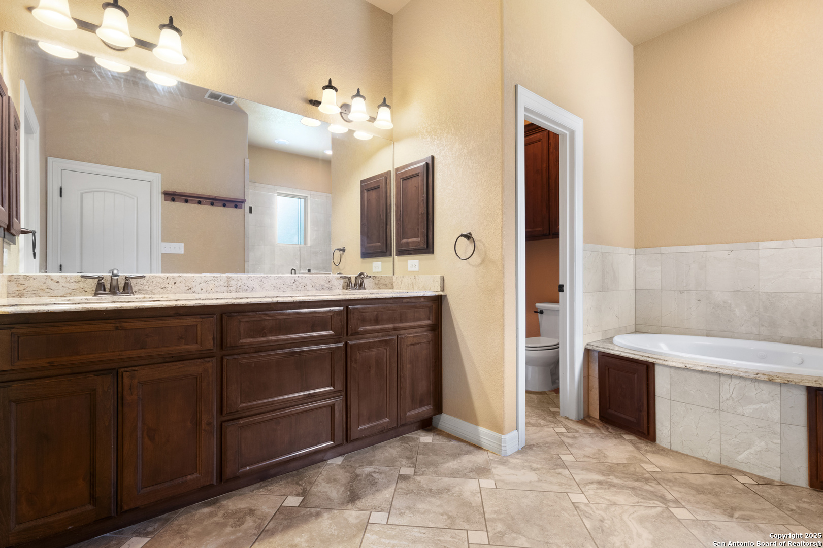 5921 Whitby 101,San Antonio, TX 78240